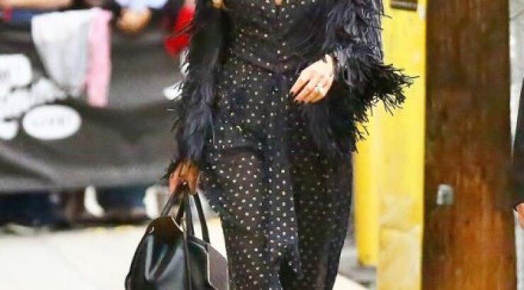 Μητέρα στα 51 ετοιμάζεται να γίνει η Elle Macpherson!