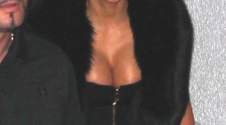 Kim Kardashian: Αυτό κι αν είναι ντεκολτέ [εικόνες]