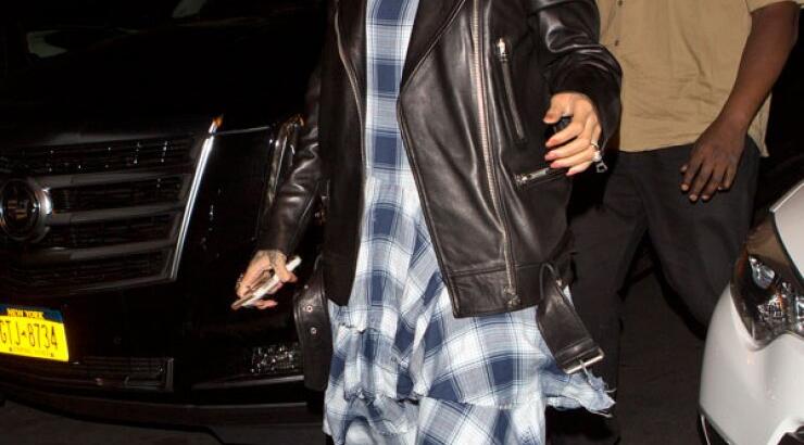 H Rihanna φόρεσε και φόρεμα και...παντελόνι [εικόνες]