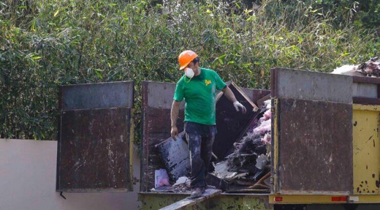 Άρχισε η ανακαίνιση μετά την πυρκαγιά στο σπίτι διάσημου ηθοποιού [εικόνες]