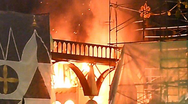 Μεγάλη πυρκαγιά ξέσπασε στη Disneyland [εικόνες]