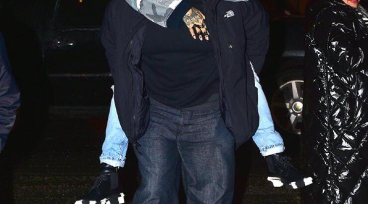 Rihanna: Τα παιδία παίζει [εικόνες]