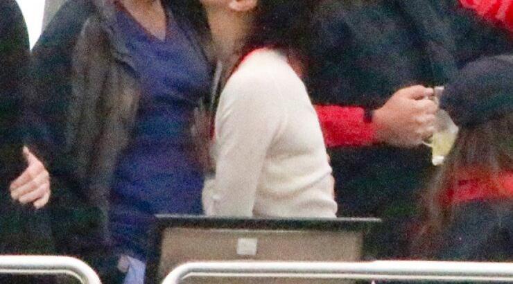 Eva Longoria: Γιόρτασε τα γενέθλια του συντρόφου της με καυτά φιλιά στο στόμα [εικόνες]