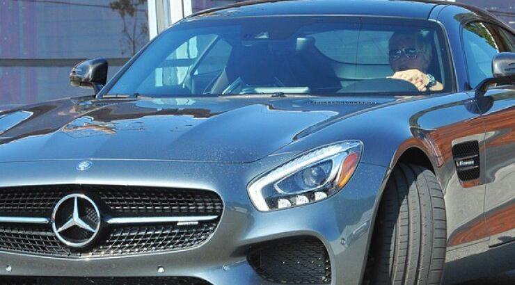 Αυτό είναι το νέο πολυτελές αυτοκίνητο της Ellen Degeneres [εικόνες]