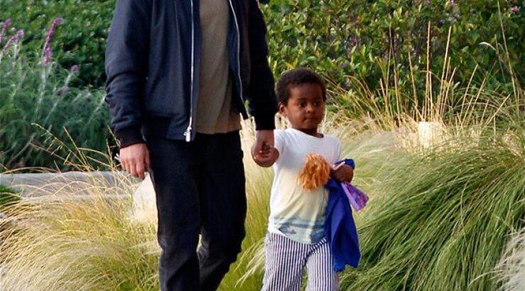 Ο Sean Penn λατρεύει το γιο της συντρόφου του Charlize Theron [εικόνες]