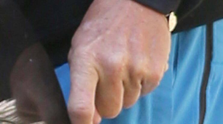 Ο πατριός της Kim Kardashian πέρασε στην επόμενη φάση! Βάφει τα νύχια του! [εικόνες]