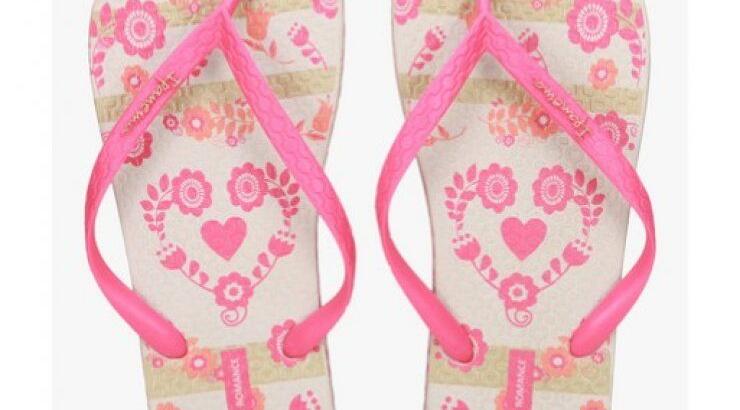 Ζωηρά χρώματα και prints στην καινούργια συλλογή της Ipanema