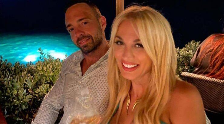 Σπυροπούλου – Σταθοκωστόπουλος: Αυτό σίγουρα είναι το πιο chic και ρομαντικό στιγμιότυπό τους!