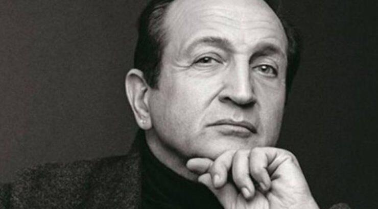 Σπύρος Μπιμπίλας: Αυτή είναι η πρώτη εικόνα από τα γυρίσματα του "The Crown"