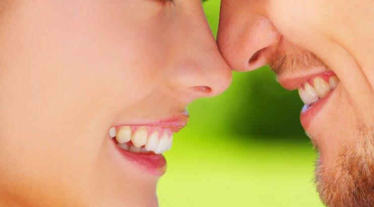 Δεν απαντάει στα μηνύματά σας; Μάθετε τους 4 λόγους! 