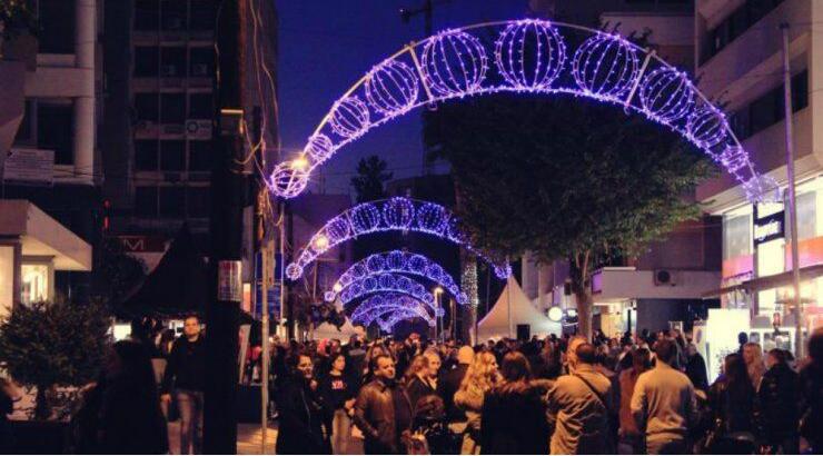 Έρχεται το πιο λαμπερό street party των γιορτών