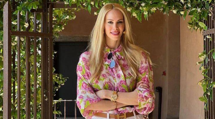 Στέλλα Δημητρίου: Ξεκίνησε τις προετοιμασίες για τη βάφτιση των δίδυμων γιων της [εικόνες]