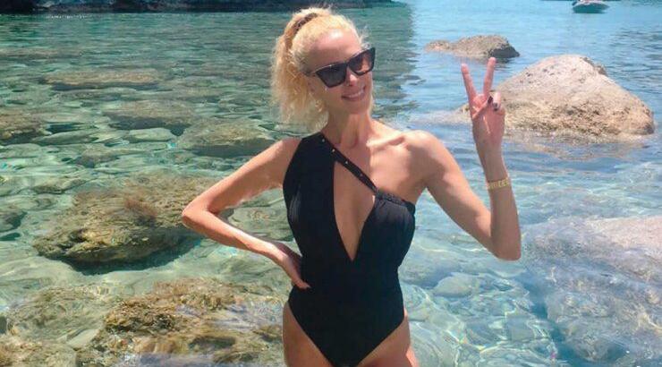 Στέλλα Δημητρίου: Ποζάρει με τον μέλλοντα σύζυγό της με ασορτί outfit!