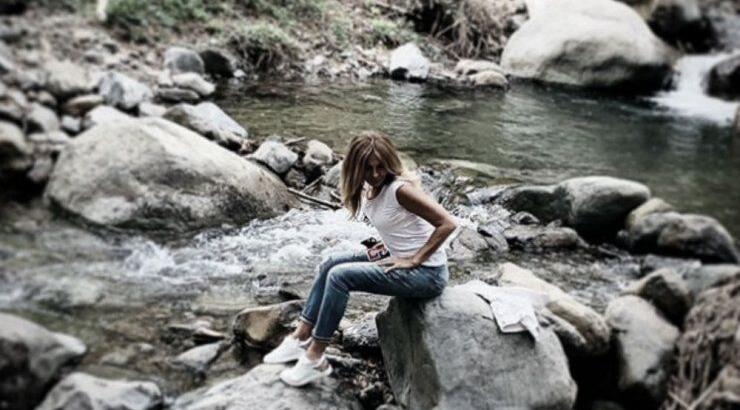 Κύπρια τραγουδίστρια αποκάλυψε πως σπουδάζει φιλολογία!