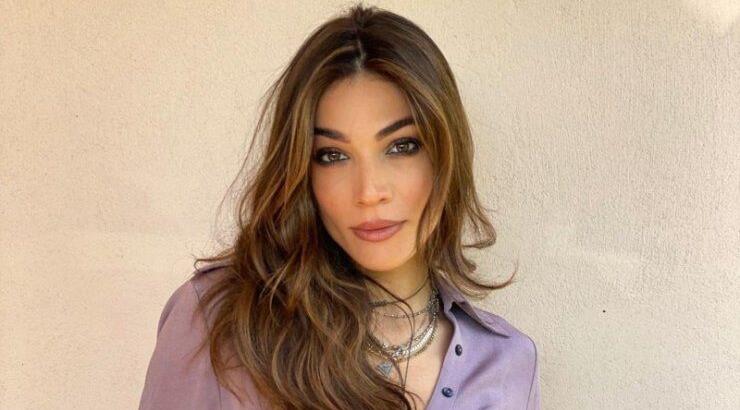 Ήβη Αδάμου: Στόλισε το Χριστουγεννιάτικο δέντρο με την κόρη της και φωτογραφήθηκαν μαζί [εικόνες]