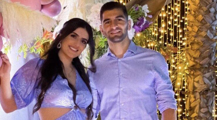 Ιωάννης Κούσουλος - Ντορίνα Αντωνίου: Τα τρυφερά στιγμιότυπα χαϊδεύοντας τη φουσκωμένη κοιλίτσα της