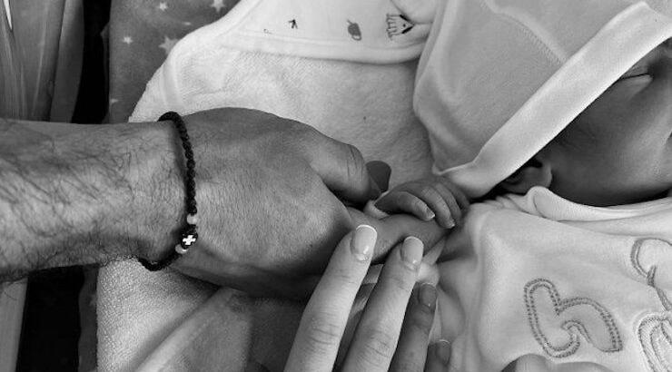 Baby Boom: Ο διεθνής Κύπριος ποδοσφαιριστής και η σύντροφος του μόλις έγιναν γονείς! Η πρώτη εικόνα του νεογέννητου