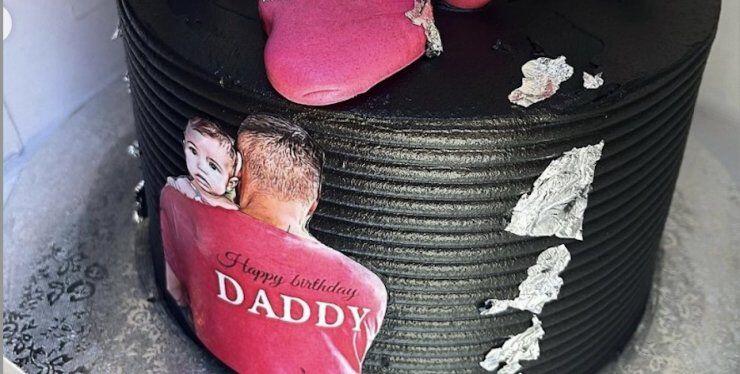 Γοητευτικό μοντέλο έχει γενέθλια και τον συγκίνησε η Κύπρια τραγουδίστρια σύντροφος του [εικόνες]