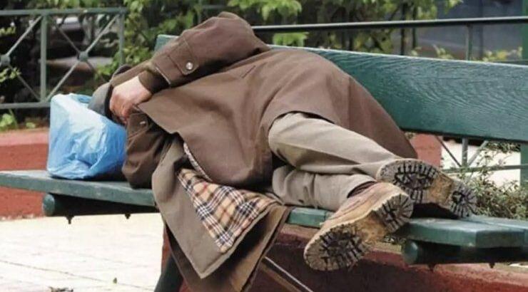 Συγκλονισμός για Έλληνα ηθοποιό που θα μείνει άστεγος με τον ανάπηρο αδερφό του