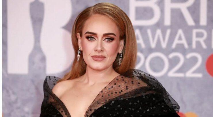 Adele: Κατέρρευσε σε συναυλία της στο Los Angeles