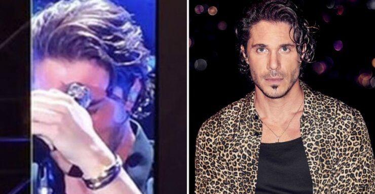 Νίκος Οικονομόπουλος: Διέκοψε τραγούδι σε συναυλία του και έβαλε τα κλάματα [βίντεο]