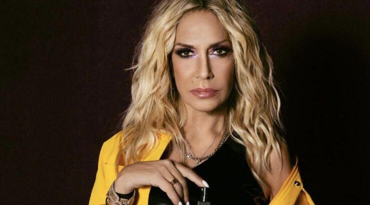 Άννα Βίσση: Μόλις ανακοίνωσε πως είναι θετική στον κορωνοϊό και ακύρωσε τις εμφανίσεις της [εικόνα]