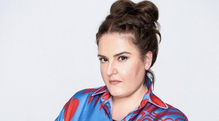 Άφωνοι όλοι: Η Σοφία Βογιατζάκη φίλησε παθιασμένα Κύπριο τραγουδιστή και εκείνος έπεσε κάτω [βίντεο]