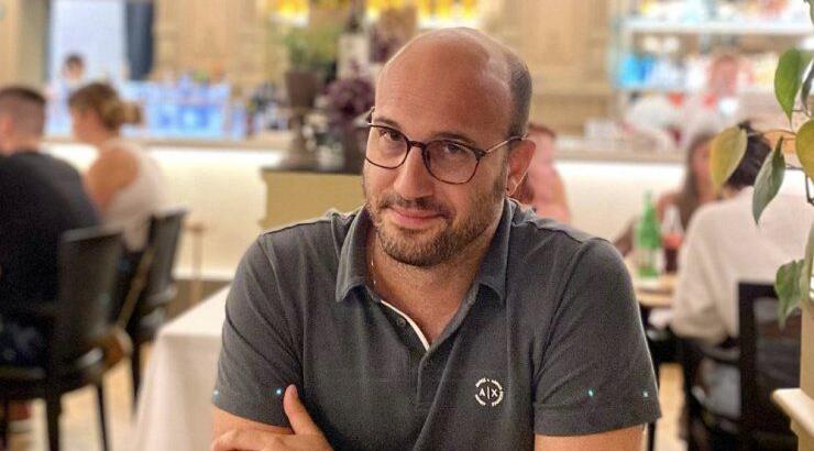 Χρήστος Μιχάλαρος: Συγκινημένος επισκέφθηκε το πατρικό του σπίτι στη Λεμεσό [εικόνες]