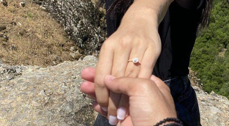 Ζευγάρι της κυπριακής showbiz βάφτισαν συγκινημένοι το δεύτερο γιο τους [εικόνες]