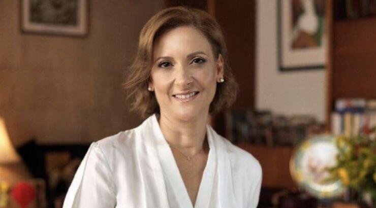 Φιλίππα Καρσερά Χριστοδουλίδου: H elegant εμφάνιση της στην τελετή στέψης του βασιλιά Κάρολου