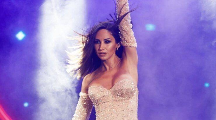 Λένα Ζευγαρά: Θαμώνας ανέβηκε στη σκηνή, γονάτισε και τη ζήτησε σε γάμο 