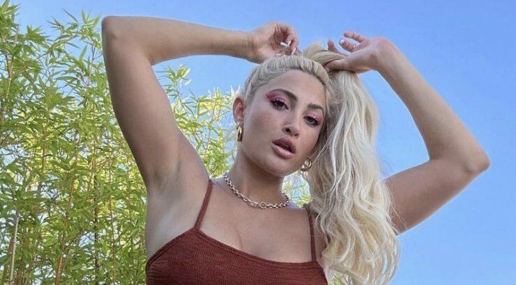 Η Ιωάννα δείχνει το σώμα της μετά την εγκυμοσύνη χωρίς ίχνος ρετούς - "Ούτε η Τούνη μοιάζει με την Τούνη"