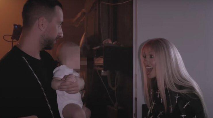 Λιώσαμε: Η Ελένη Φουρέιρα μαζί με τον 8 μηνών γιο της στα γυρίσματα του νέου της video clip