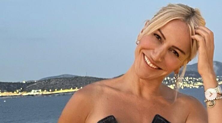 ‘Εμιλυ Γιολίτη: Φόρεσε το must have ρούχο του φθινοπώρου 