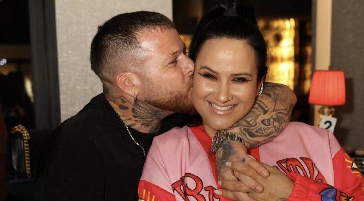 Χάρις Πότσου: Η δημόσια ερωτική εξομολόγηση στον σύντροφο της και τα τρυφερά φιλιά