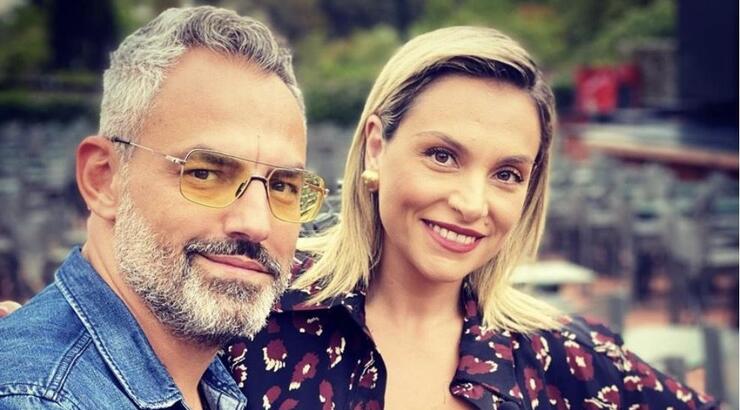 Νίκος Συρίγος: Ποζάρει για πρώτη φορά με την Ελεωνόρα Ζουγανέλη και τους γονείς της [εικόνα]