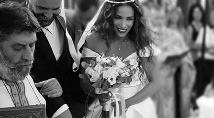 Απίστευτο κι όμως συνέβη! Η βρετανική "Daily Mail" έκανε θέμα το γάμο… της Κατερίνας Στικούδη!