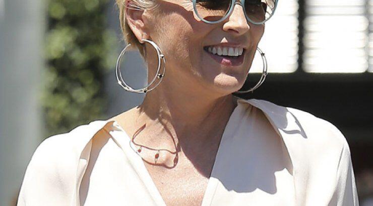 Sharon Stone: Χωρίς σουτιέν σε τηλεοπτική εκπομπή [εικόνες]