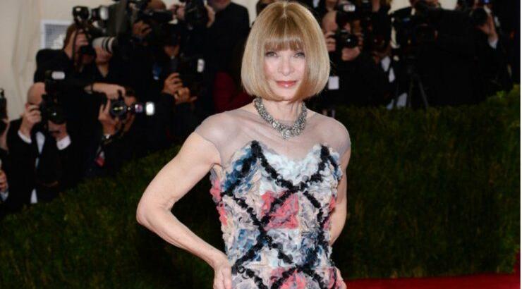 Anna Wintour: Tα στυλιστικά τρικ που εφαρμόζει η σιδηρά κυρία της Vogue