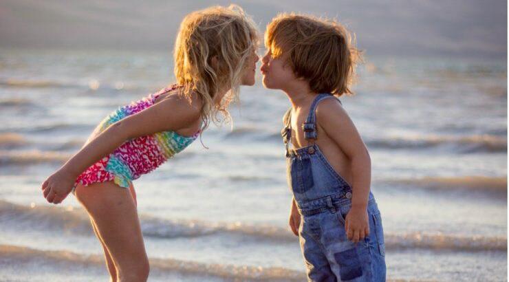 Ατελείωτο παιχνίδι και ευτυχισμένες στιγμές στον ήλιο με Frezyderm Wet Skin Spray