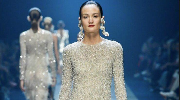 Eντυπωσιακό κοριτσίστικο party look