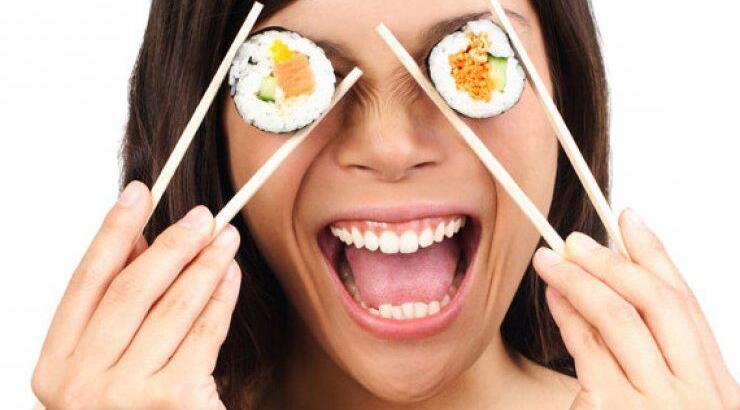 Δίαιτα με σούσι; Παχαίνει περισσότερο από μπέργκερ με πατάτες