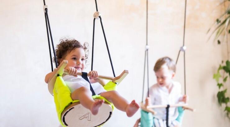 Κούνια για μέσα κι έξω