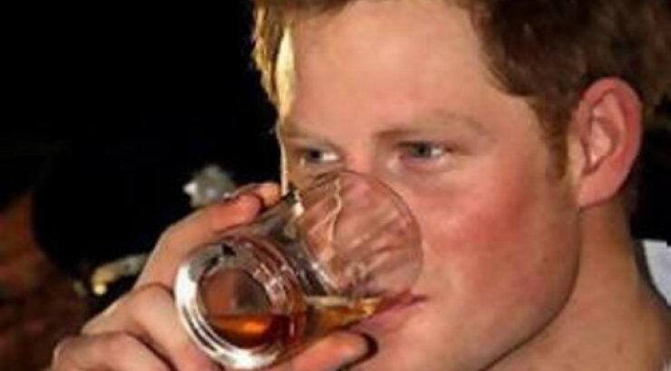 Τα ξέφρενα πάρτι και τα φλερτ του Πρίγκιπα Χάρι!