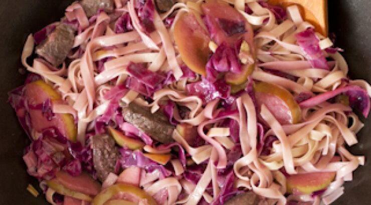 Ταλιατέλες με κόκκινο λάχανο