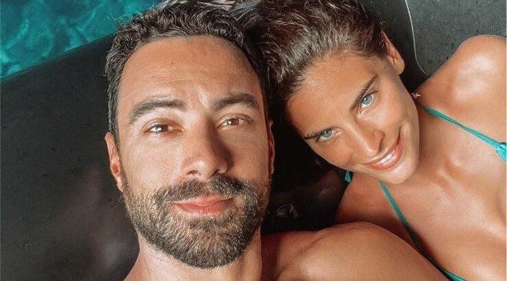 Τανιμανίδης - Μπόμπα: Οι πρώτες διακοπές μαζί με τα δίδυμα παιδιά τους [βίντεο]