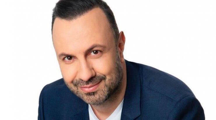 Τάσος Τρύφωνος: Μιμείται τη φωνή του Ηλία Ψινάκη και την κάνει ολόιδια! [βίντεο]