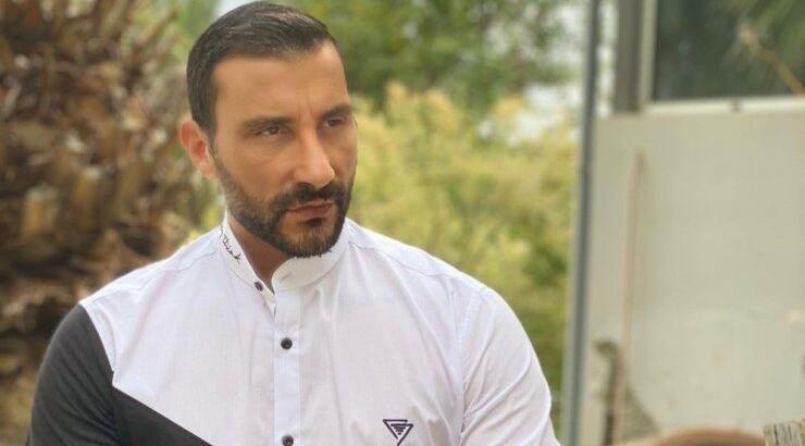 Τάσος Ευαγγέλου: "Είχα χάσει την όρασή μου. Μου διάβαζε ο Χάρης τι έπρεπε να πω" [βίντεο]