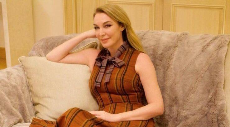 Τατιάνα Στεφανίδου: Αγκάλιασε τους γονείς της ένα χρόνο μετά λόγω κορωνοϊού και μας συγκίνησε [εικόνα]