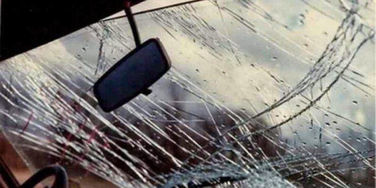 Νεκρή στην άσφαλτο 25χρονη τουρίστρια